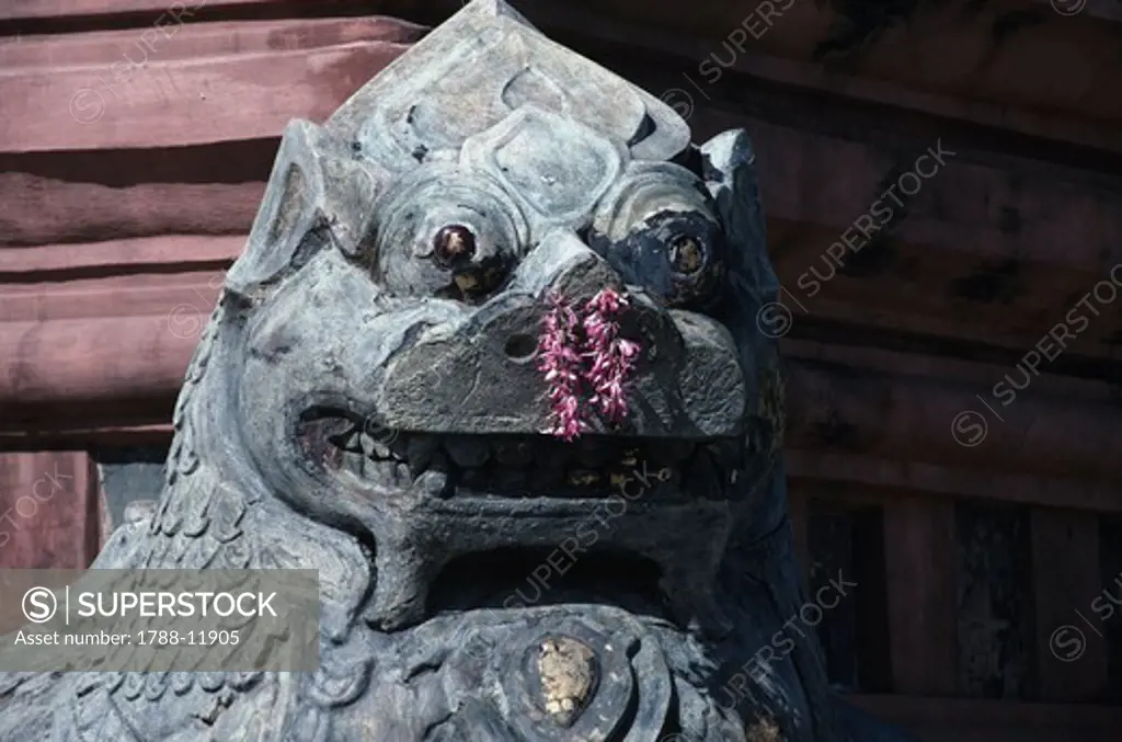 Myanmar, Bagan, dragon statue at Shwezigon Pagoda