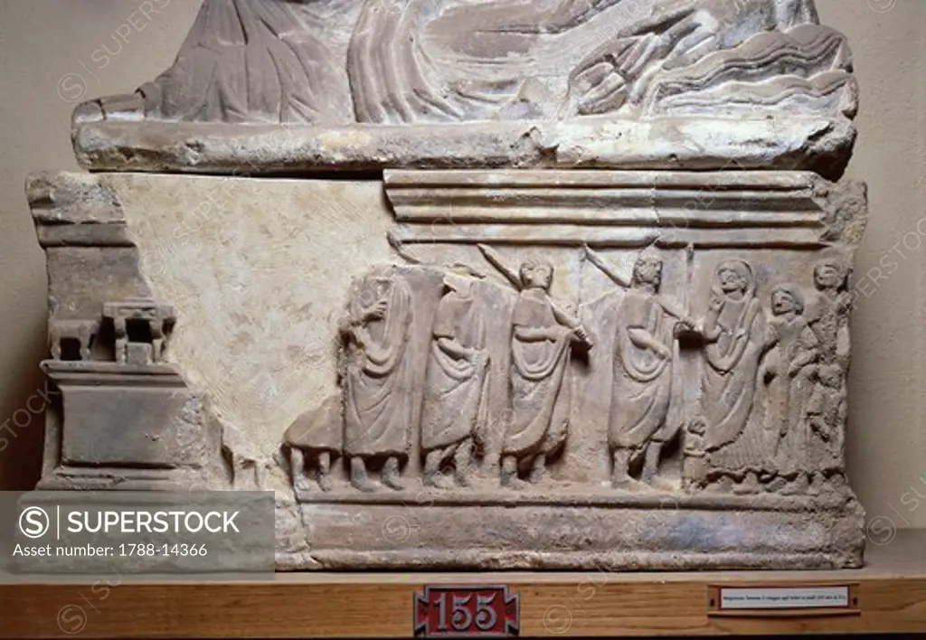Sarcophagus depicting court scenes, in the centre, magistrate holding scroll