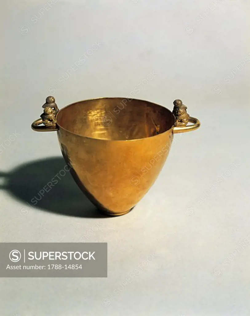 Etruscan civilization, Skyphos (bowl in the shape of a cup) oriental zing. From Palestrina
