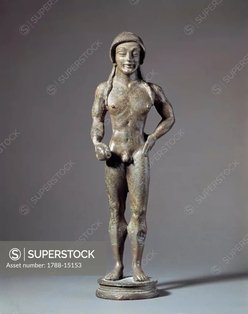 Italy, Tuscany, Monte Falterona, Bronze statue depicting figure making offering