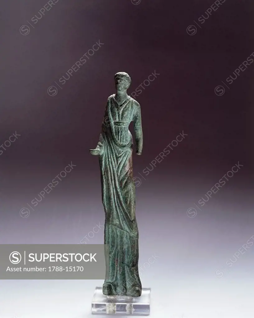 Bronze statue depicting female figure making offering