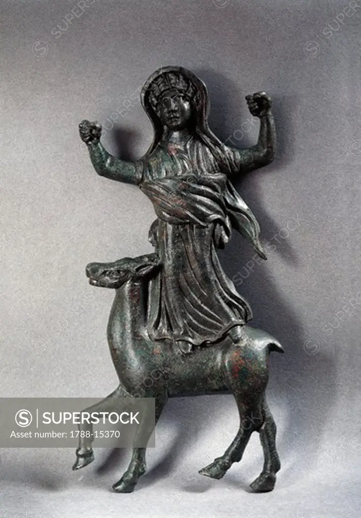 Applique in bronze depicting Juno Dolichena with a deer
