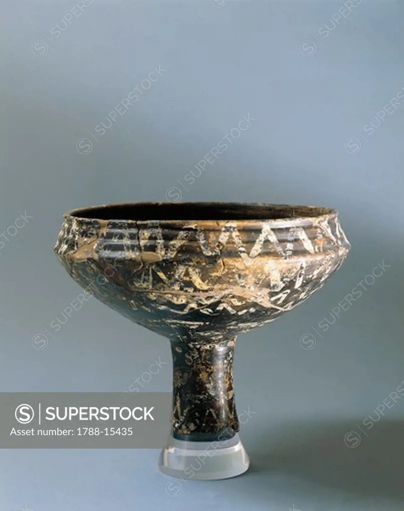 Italy, Monza and Brianza, Albiate, Cup decorated with lamella tin from Golasecca Culture