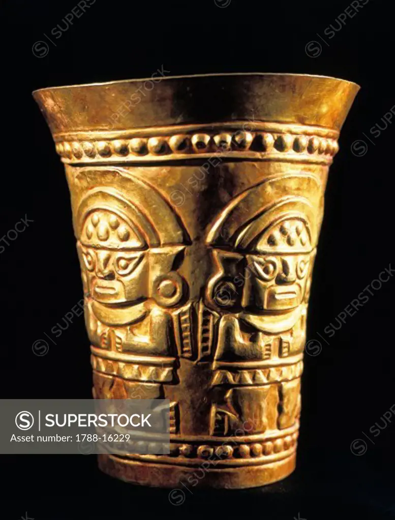 Golden vase with reliefs, from Lambayeque treasure