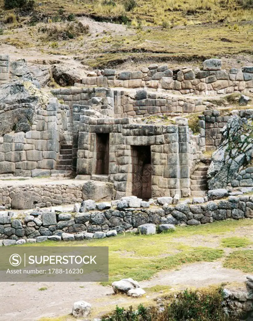 Peru, Cuzco, Tambomachay, Inca archaeological site, Walls and fountains called 'Inca baths', Trapezoidal niches