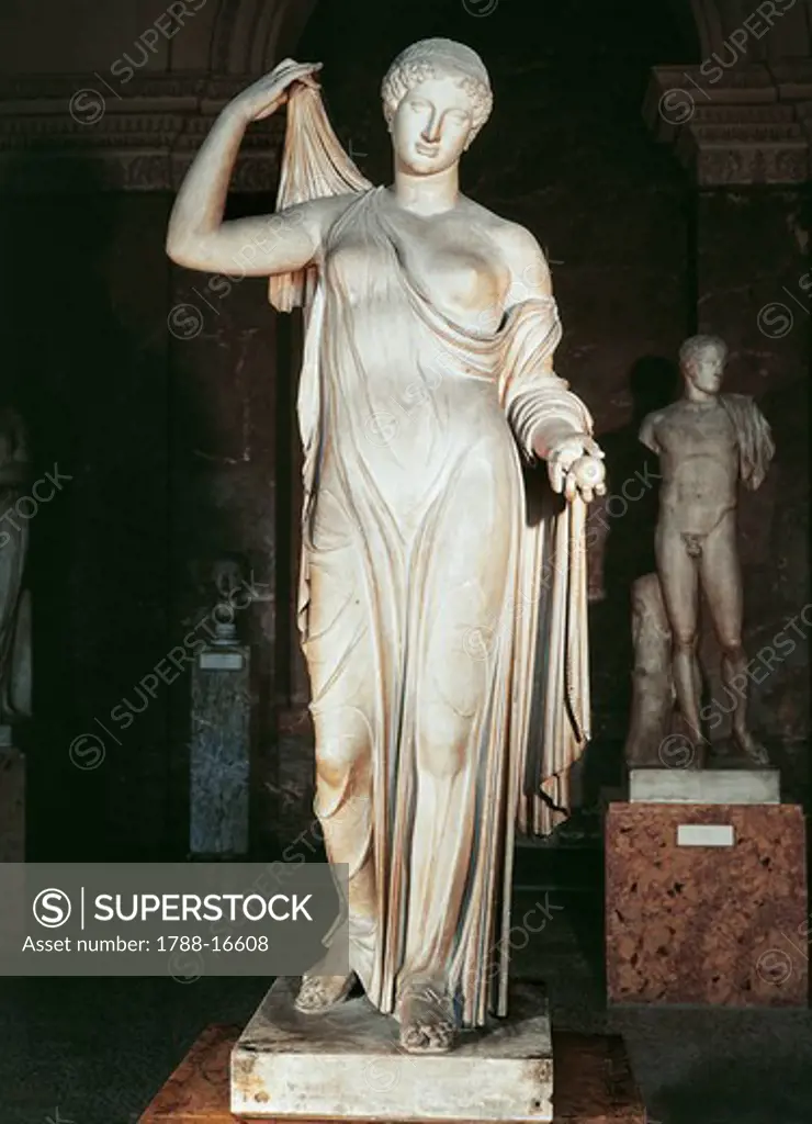 Statue of Aphrodite or Venus Genetrix, copy of Greek original attributed to Callimachus