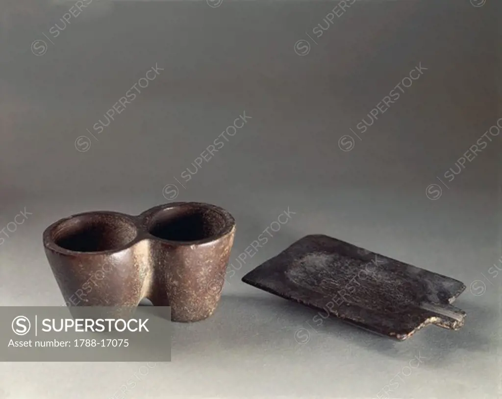 Scribe tools, double inkwell and mortar, Egyptian civilization