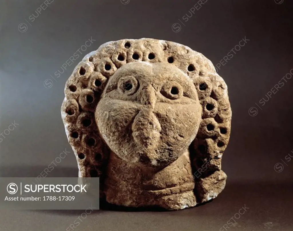 Limestone female head, Egyptian civilization, Coptic Period