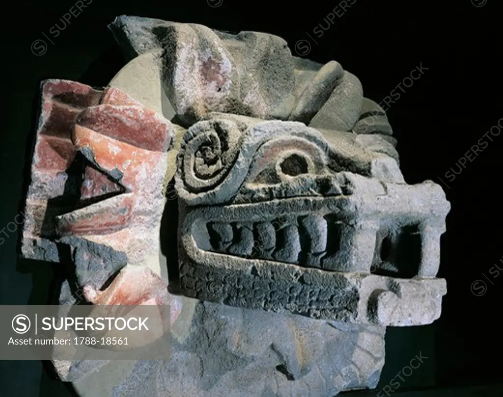 Mexico, Surroundings of Mexico City, Pyramid of Quetzalcoatl, stone statue of serpent head