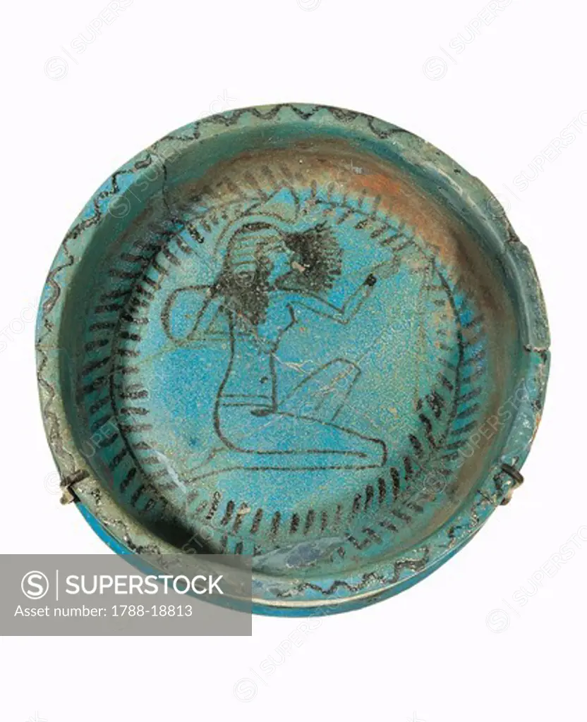 Ceramic bowl decorated with figure of lute player