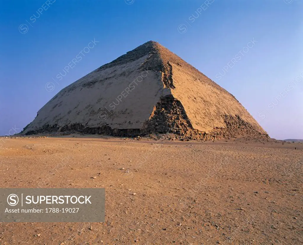 Egypt, Giza, Dahshur, bent Pyramid of Snefru