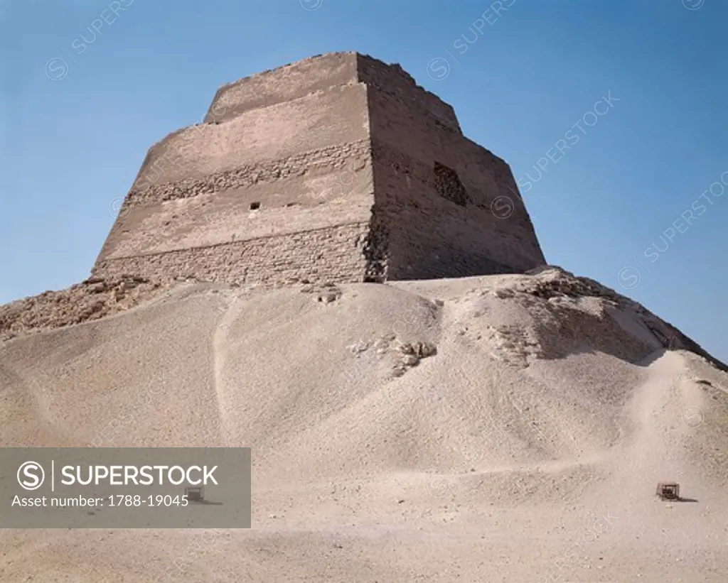 Egypt, Upper Egypt, Meidum, pyramid of Snefru, east and north side