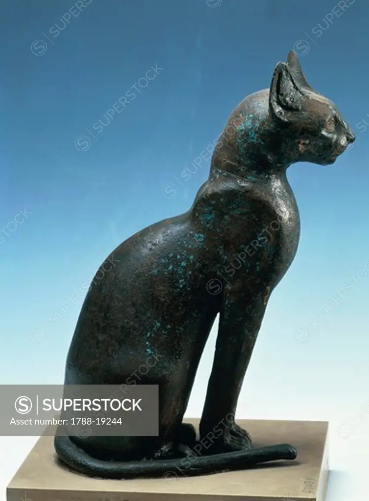 Bronze figure of seated cat, from Saqqara