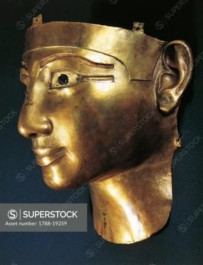 Treasure of Tanis, incomplete gold mask of King Sheshong III