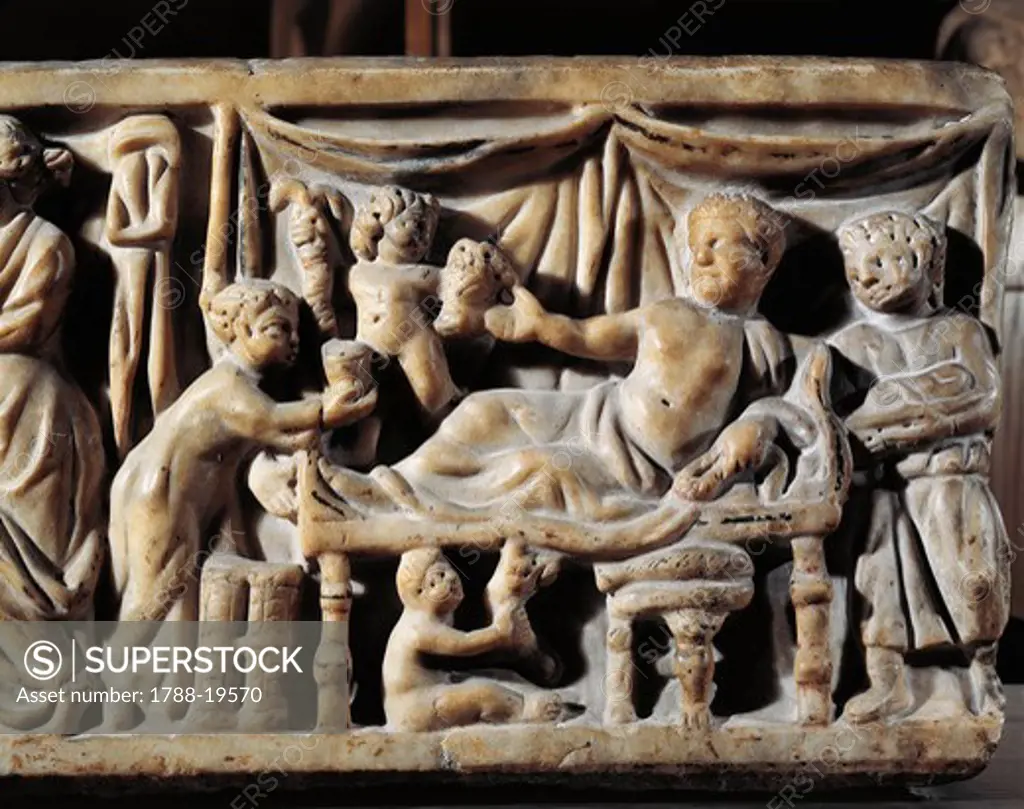 Front side of sarcophagus depicting father surrounded by his family, Detail