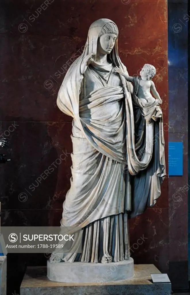 Marble statue of Messalina holding Britannicus, from Rome surroundings