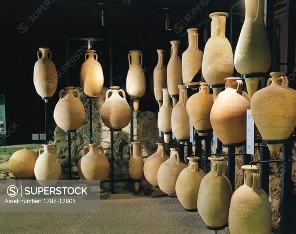 Amphorae for foodstuffs