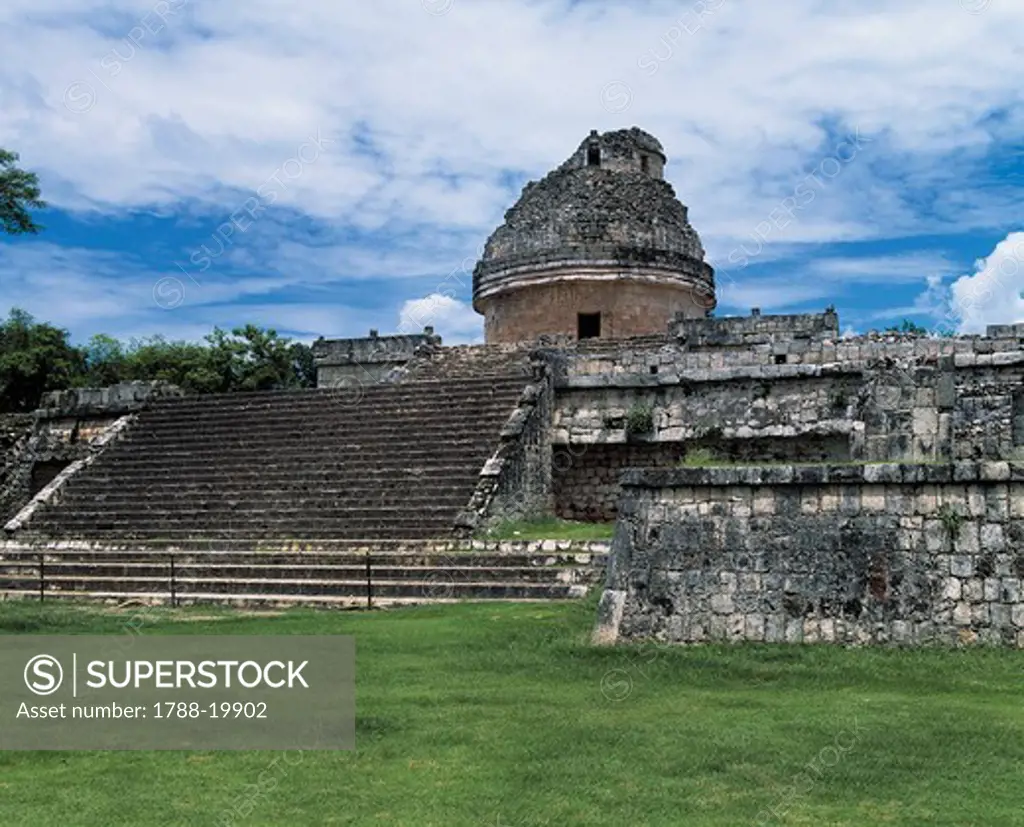 Mexico, Yucatan State, Chichen Itza, Maya-Toltec archaeological site, El Caracol, circular astronomical observatory