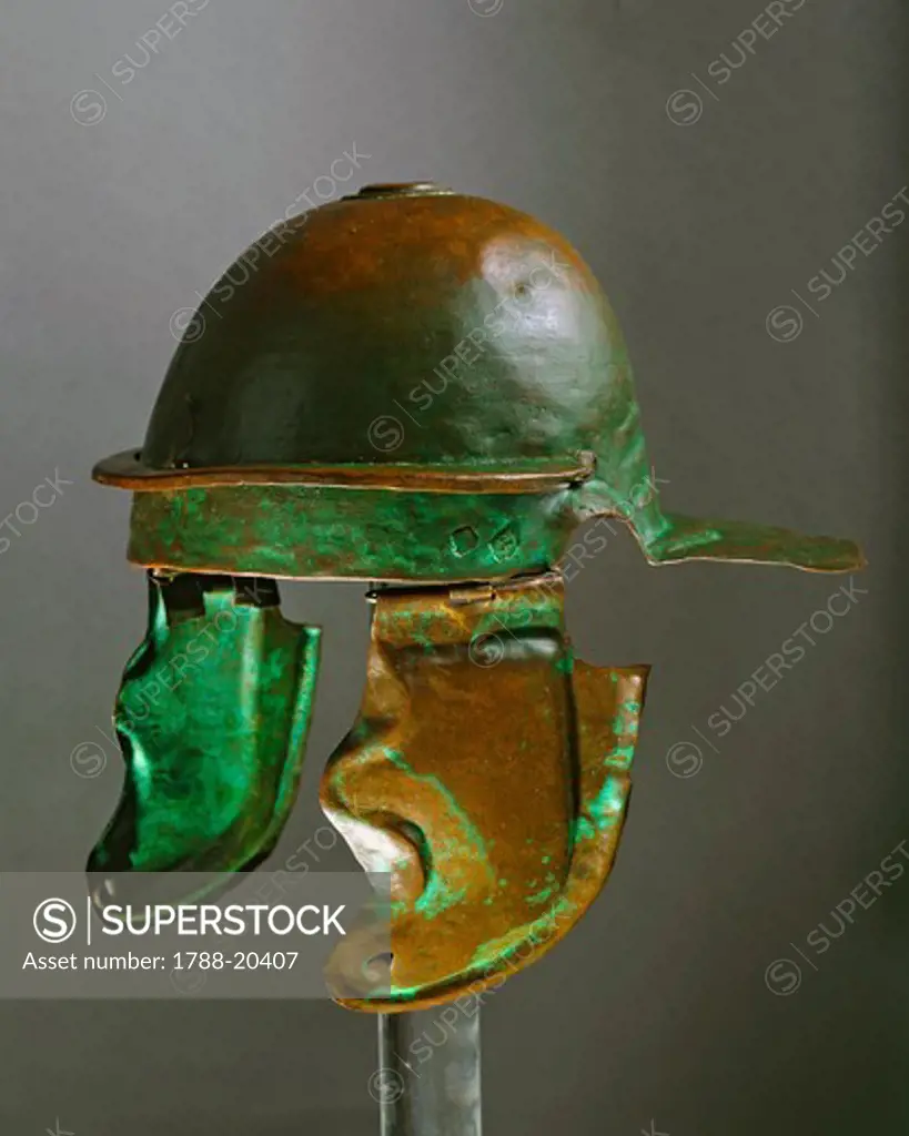 Bronze helmet of the Roman army, realized at Rome in 69 a.d.