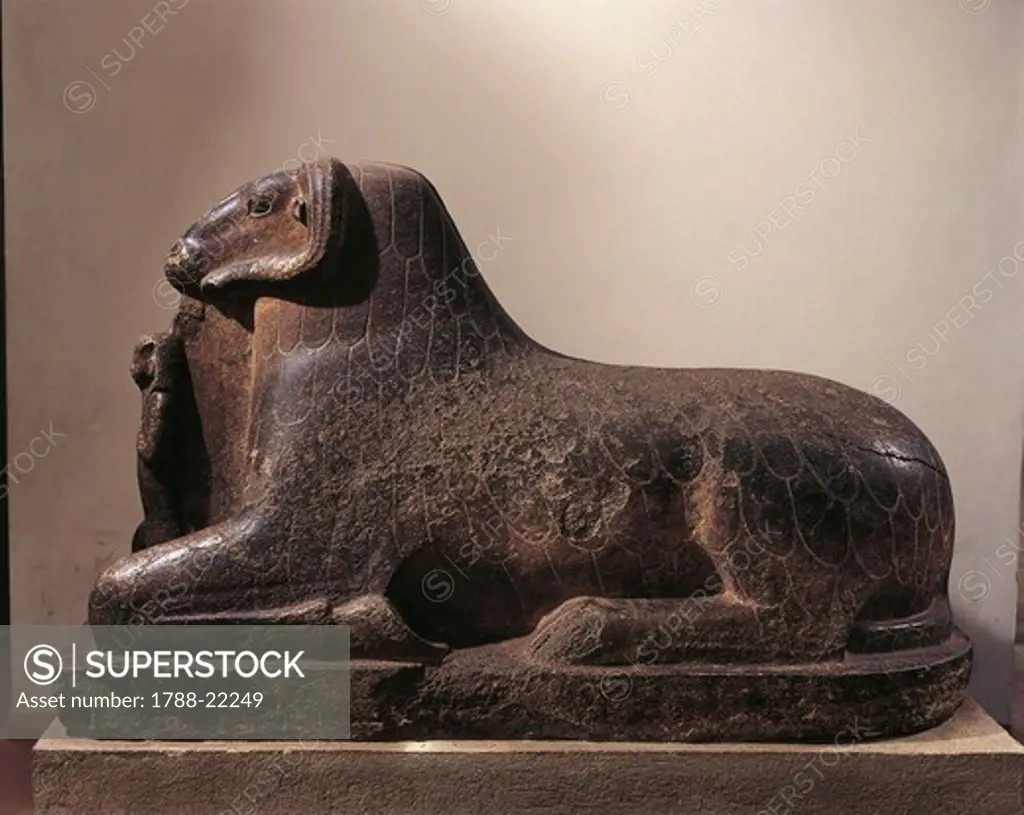 Egypt, Statue representing the God Amun as a ram that protects the Pharaoh Amenhotep III (circa 1388-1353 B.C.), eighteenth dynasty, red granite