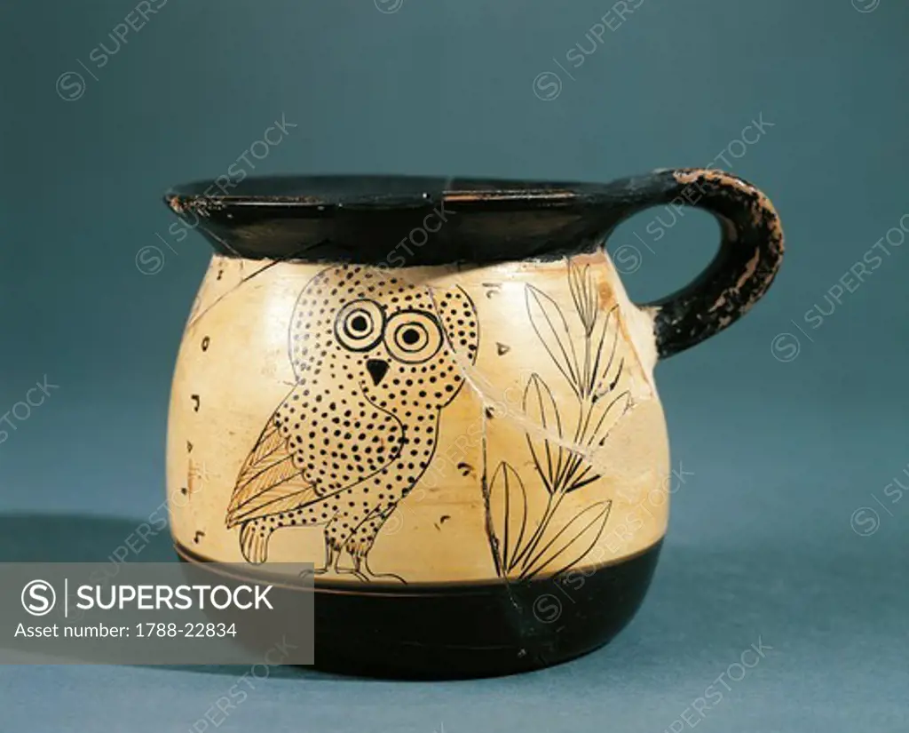 Italy, Sicily, Cup depicting an owl figure