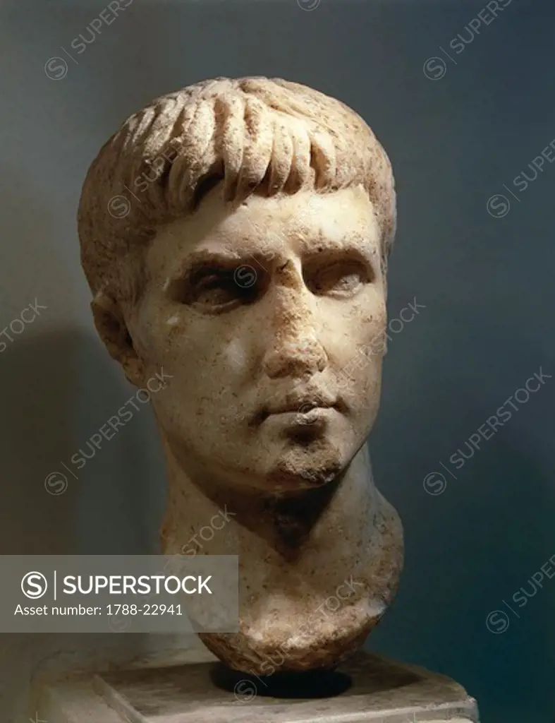 Algeria, Head of the Roman Emperor Augustus (Gaius Julius Caesar Octavianus, 63 B.C. - 14 A.D; 27 B.C.-14 A.D.), Julio-Claudian dynasty, imperial age, marble
