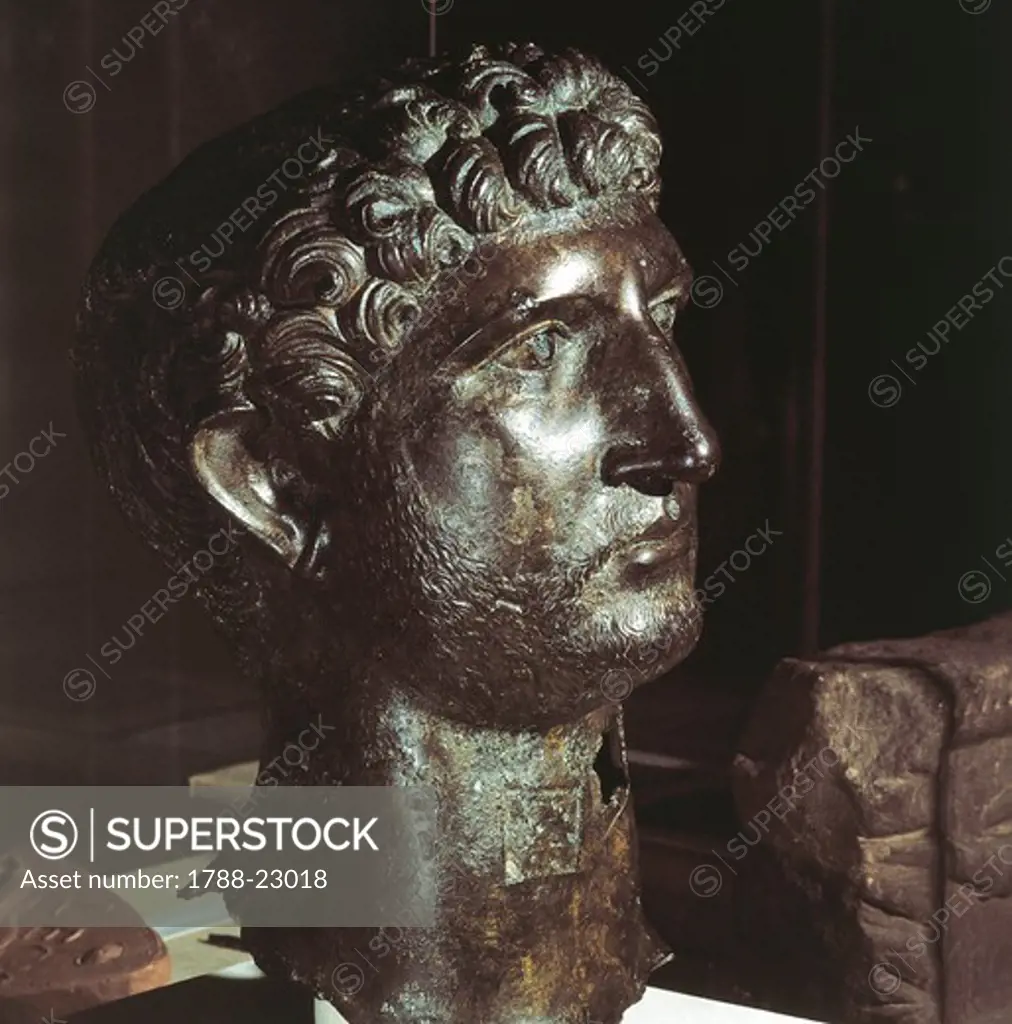 England, London, Five Good Emperors, Male head (probably the head of the Emperor Hadrian, Publius Aelius Hadrianus, 76 - 138 A.D.) imperial age, bronze,
