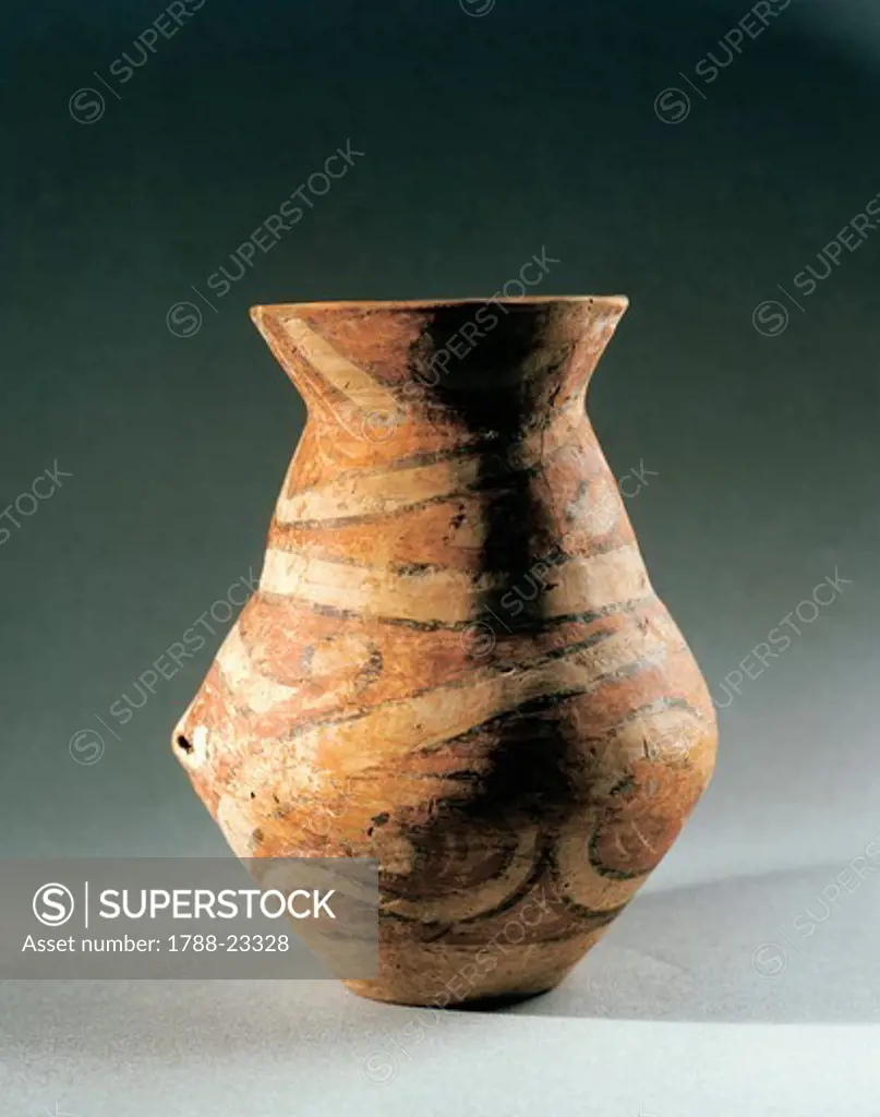 Romania, Bucharest, Muzeul National de Istorie al Romaniei, Terracotta vase with painted spiral motif from Trusesti