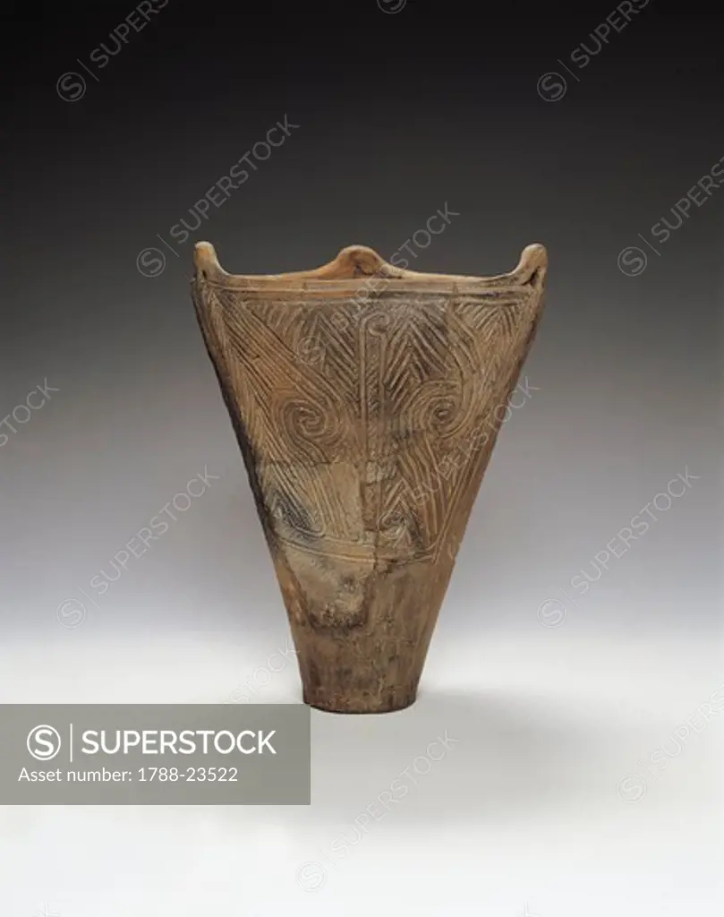 Italy, Rome, Museo Nazionale d'Arte Orientale, Truncated cone shaped vase from Tokyo