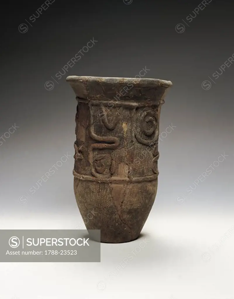 Italy, Rome, Museo Nazionale d'Arte Orientale, Decorated pot from Chiba
