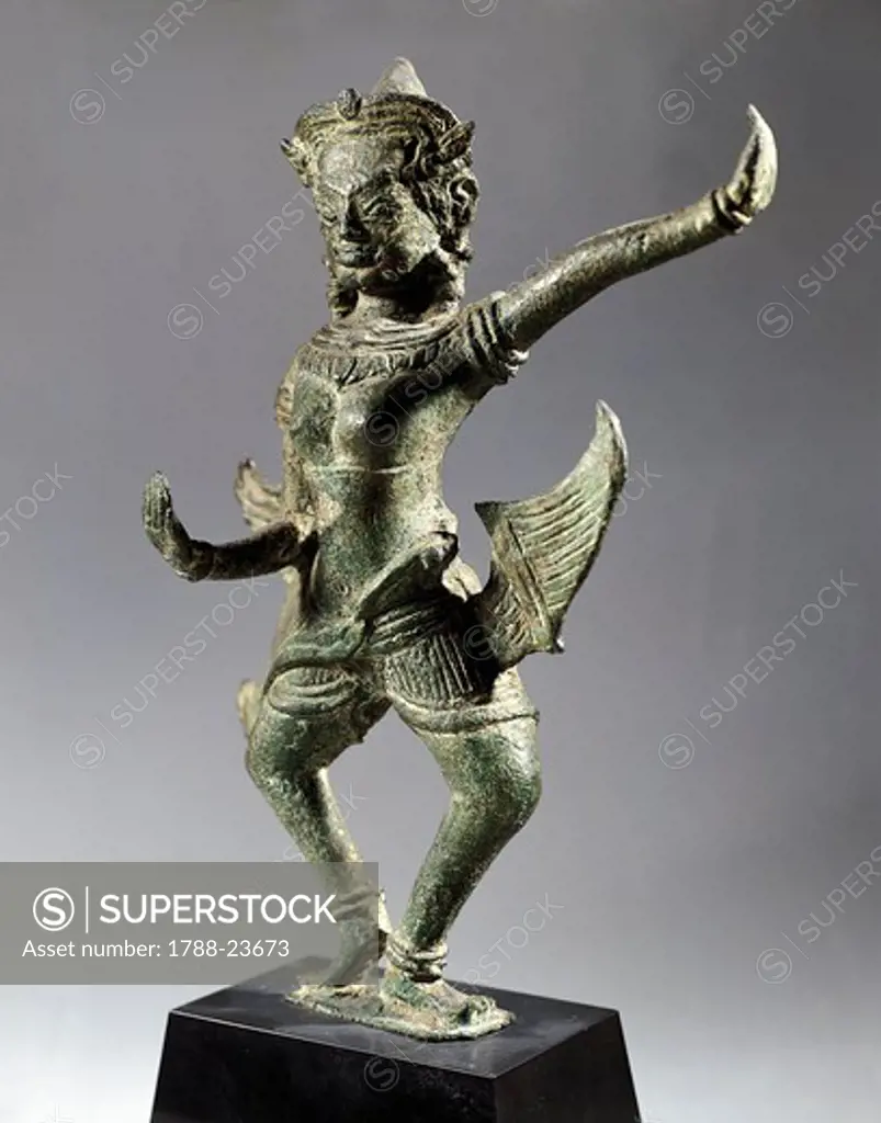 Statuette representing an Apsaras (celestial nymph), bronze