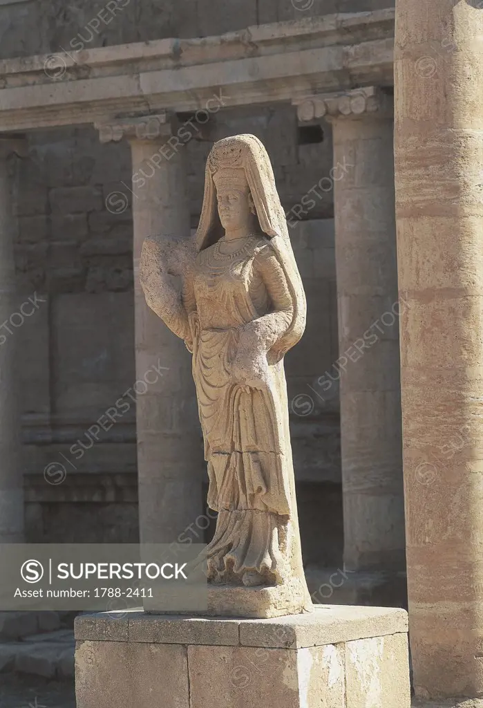 Iraq - Hatra (UNESCO World Heritage List, 1985). Statue of Abu Bint Deimun, wife of Santruq I