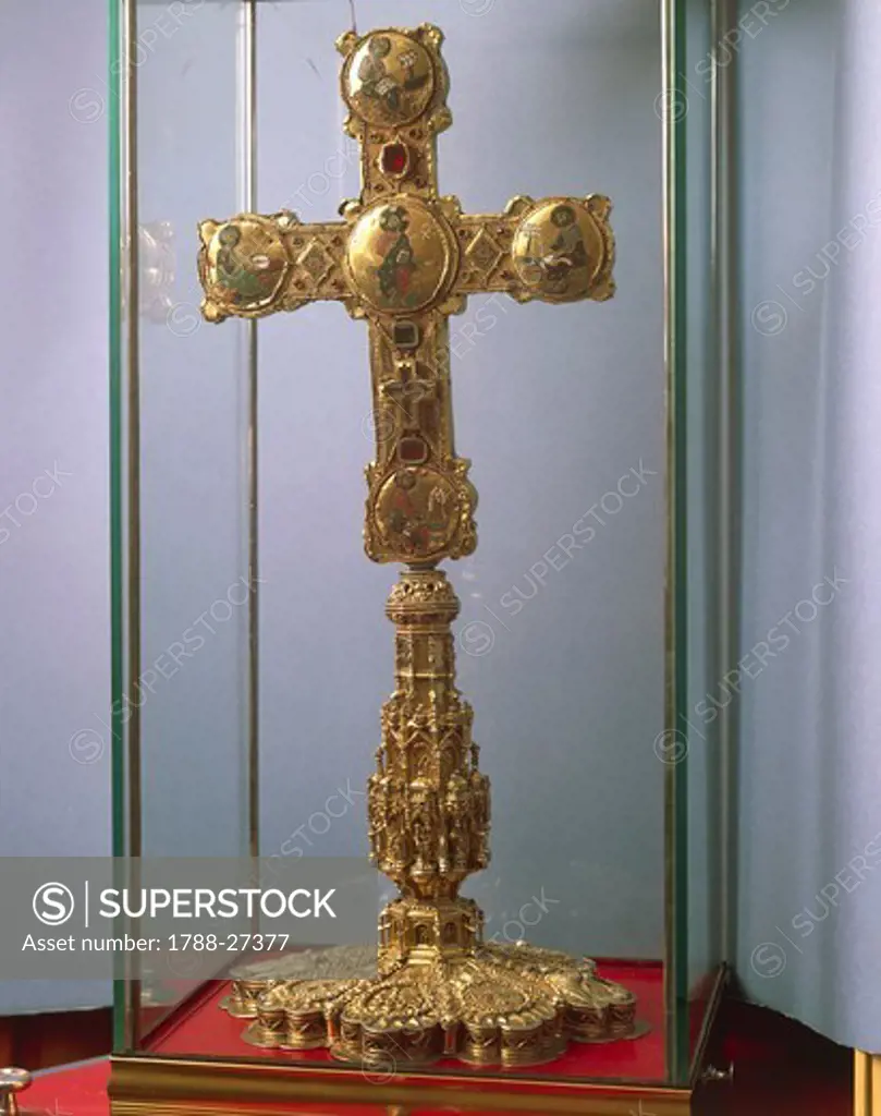 Goldsmith's art, Italy, 12th century. Reliquary of the True Cross (Staurotheke) in gold, enamel and precious stones. Made by the Royal Workshops, Palermo, and donated from Emperor Frederick II to the Cathedral of Cosenza. Front side.