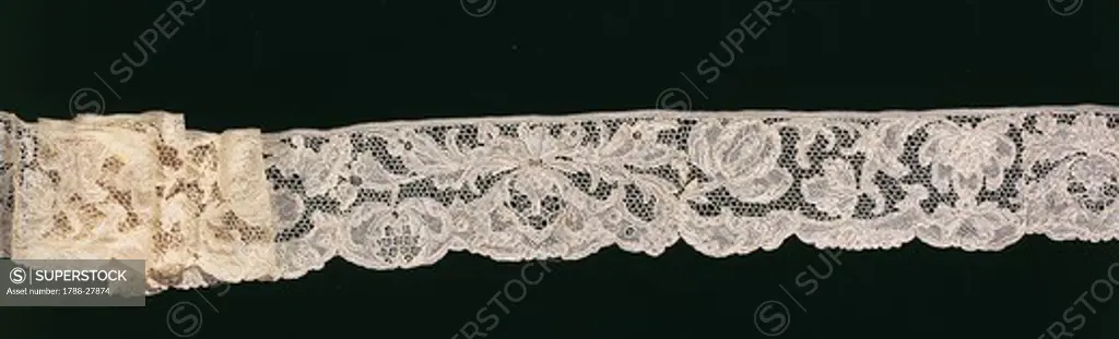 Laces, 18th century. Burano stitch (Punto Burano) and Venice stitch (Punto Venezia) needle lace hem.