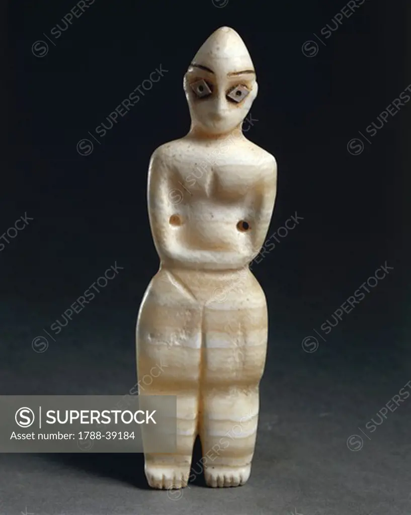 Prehistory, Iraq, Samara culture. Alabaster female figure, 6th millennium b.C. From Tell es-Sawwan. Detail.