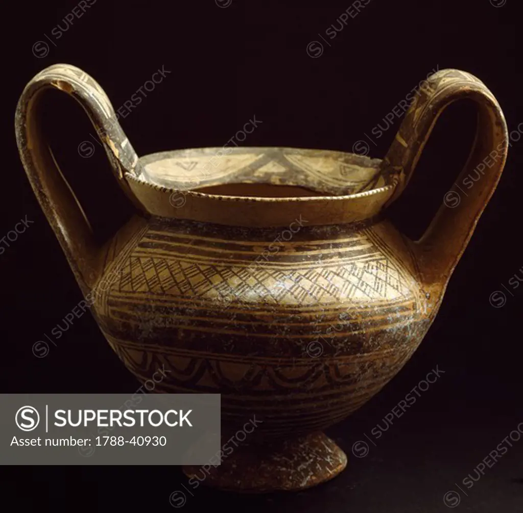 Ceramic vase decorated with geometric pattern, Apulia, Italy. Peucetian Civilization, 4th-3rd Century BC.