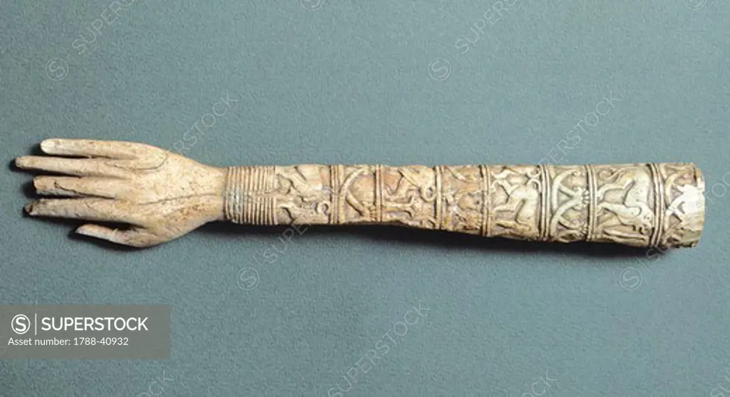 Ivory forearm, from Preneste (modern day Palestrina, Lazio). Etruscan civilization, 7th Century BC.