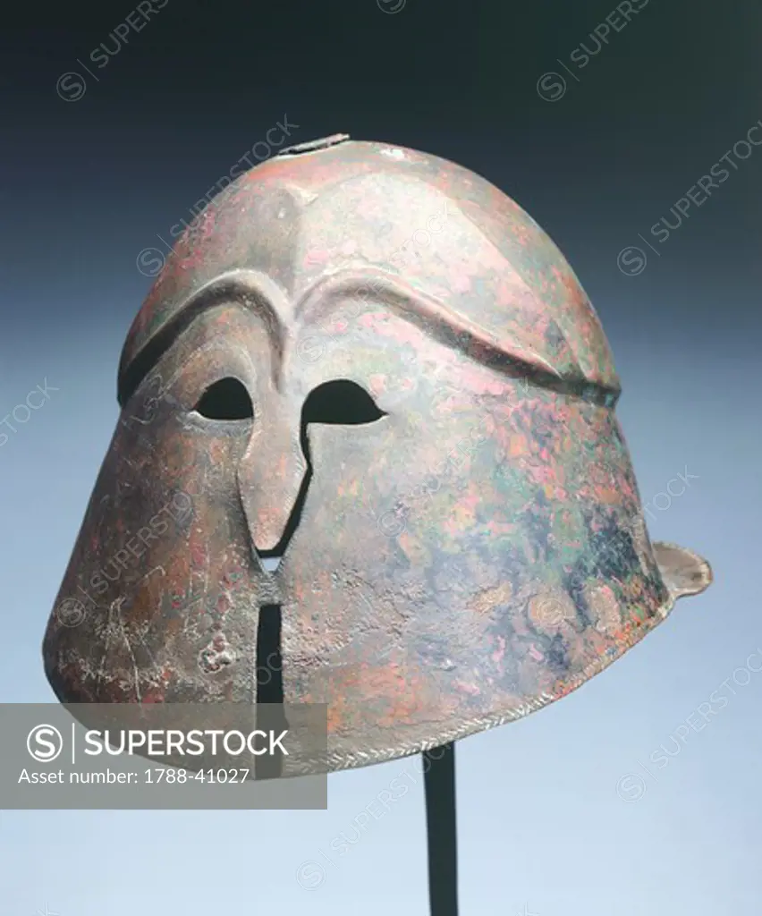 Apulo-corinthian helmet from Dendera (Egypt). Greek Civilization, 4th Century BC.