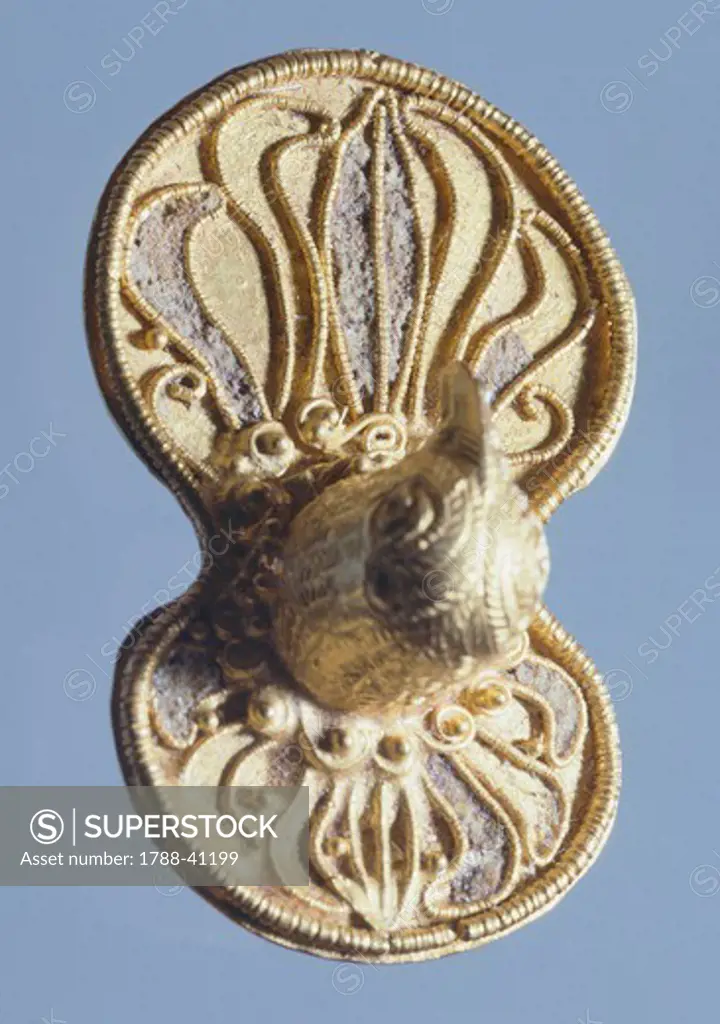 Gold ornament for a horse's harness, from Kralevo, Bulgaria. Goldsmith art. Thracian Civilization, 3rd Century BC.