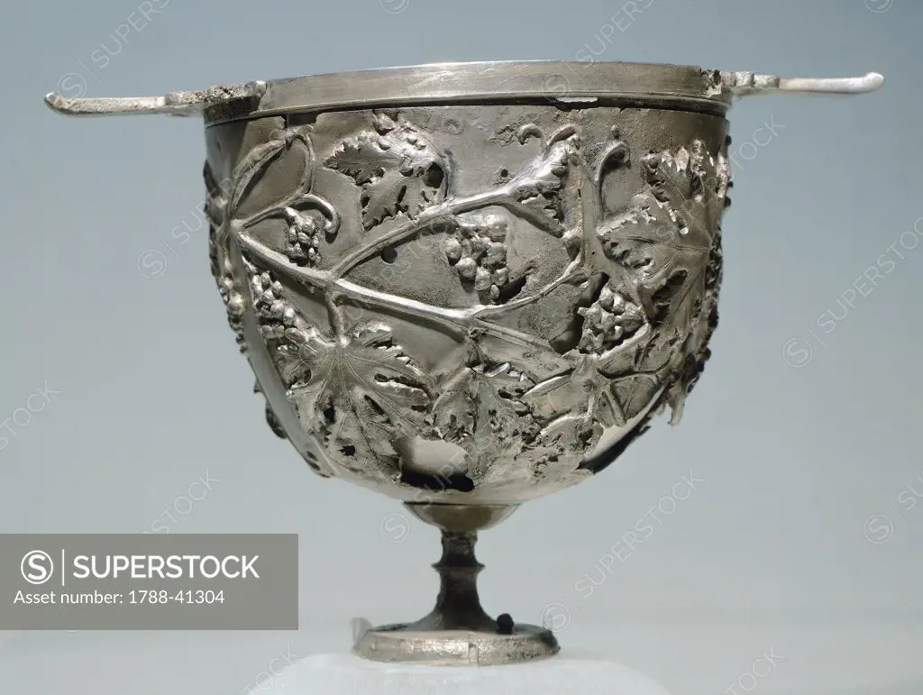 Silver cup with decorations in relief, from Trajan Augusta (now Stara Zagora), Bulgaria. Thracian Civilization, 1st Century BC.