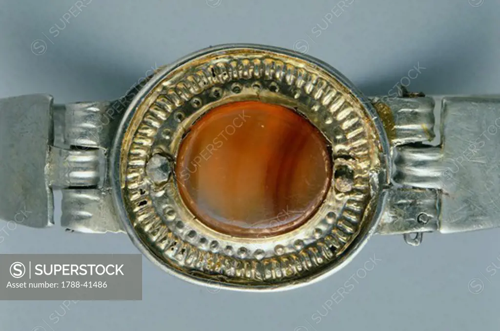 Silver and cornelian bracelet, Crimea. Jewellery. Gotho-Alanic Civilization, 3rd-4th Century.