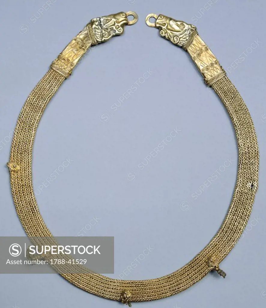 Gold collar. Gold and Civilization Scythian, 5th Century BC.