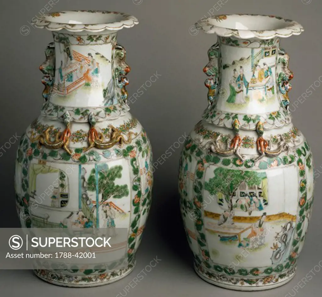Ceramic vases with expanded and lobed mouth, China. Chinese Civilisation, Qing dynasty, 19th century.