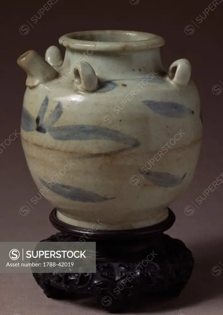 Blue and white porcelain ewer, China. Chinese Civilisation, end of Sung Dynasty, 12th-13th century.
