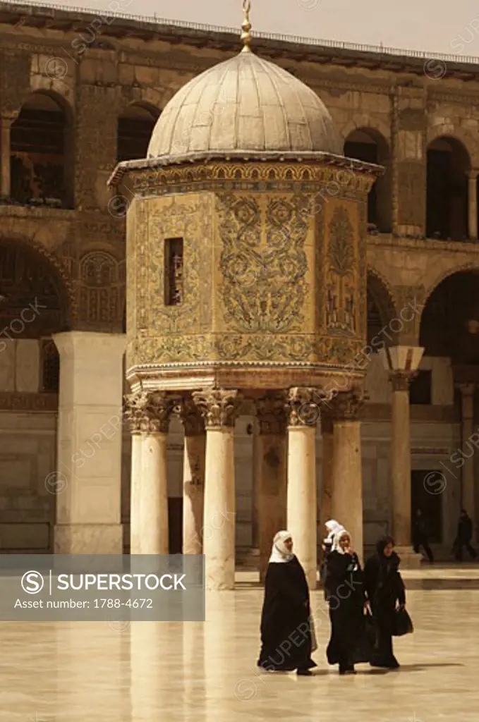 Syria - Damascus. Historical Damascus. UNESCO World Heritage List, 1979. Great Umayyad Mosque (709-715 BC). The courtyard.with the Treasury (Beit al mal)