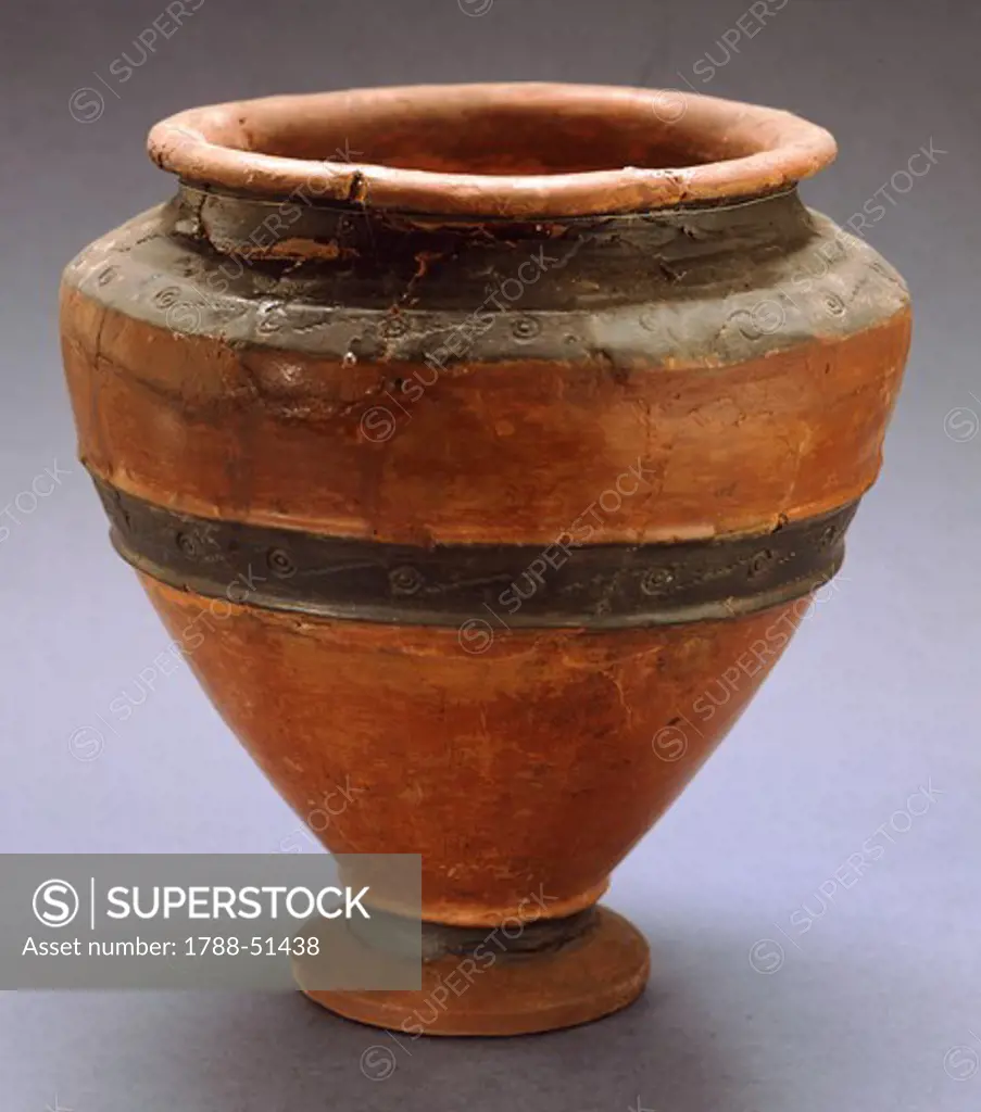 Terracotta vase, from the Necropolis in Vicolo Ognissanti in Padua, Veneto, Italy. Paleoveneti Civilization, 4th Century BC.