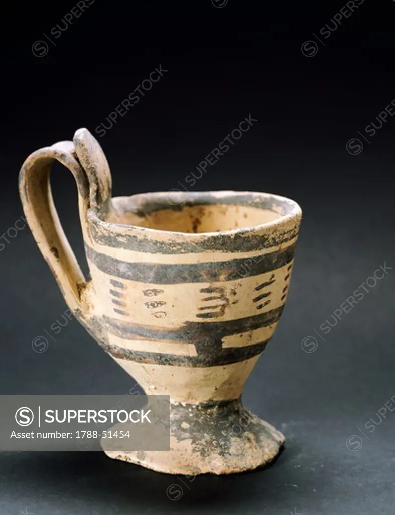 Pottery cup, Apulia, Italy. Daunia Civilization, 5th-4th Century BC.