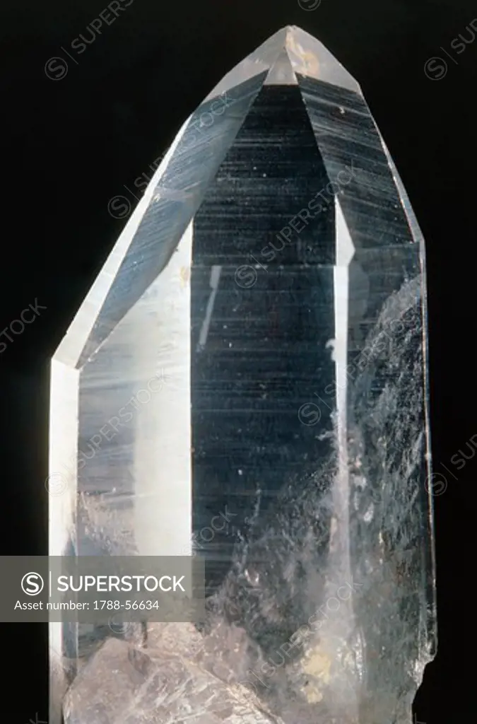 Rock crystal or Hyaline Quartz, oxide.