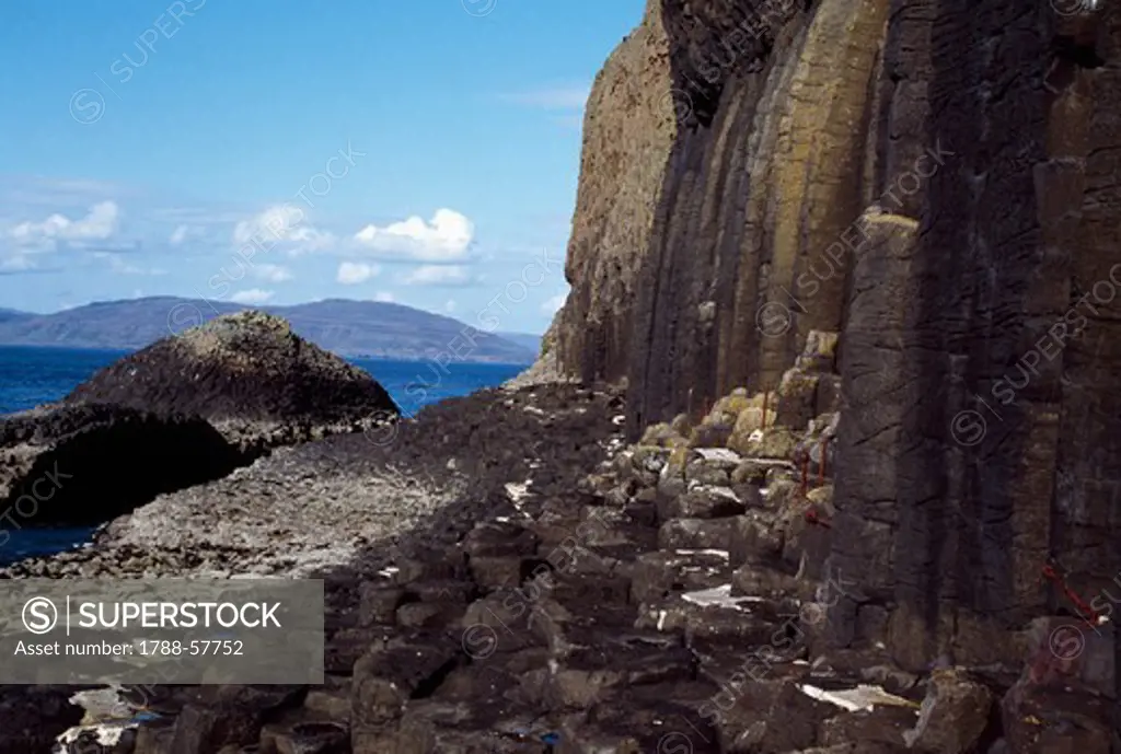 Columnar basalt formations along the Cliffs of Staffa, Inner Hebrides, Scotland, United Kingdom.