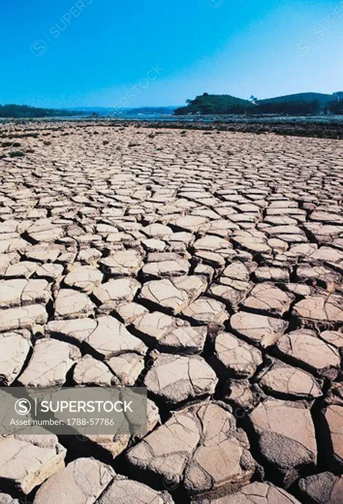 Effects of drought on the Lagoa de Obidos coastal lagoon system, Portugal.